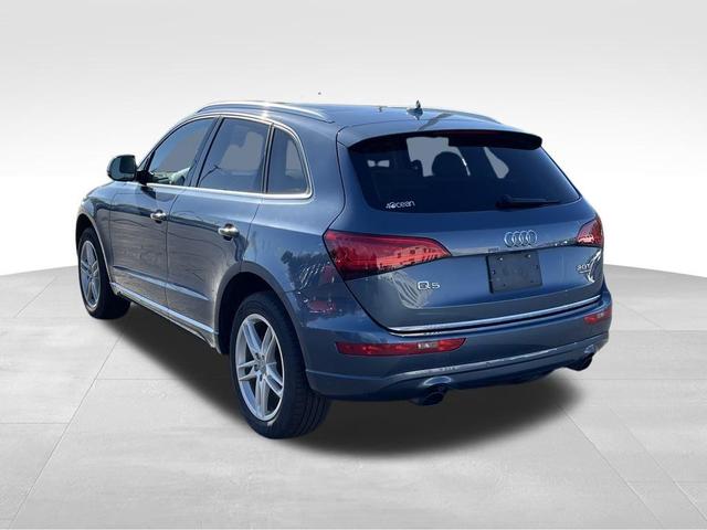 Photo of 2017 Utopia Blue Metallic Audi Q5