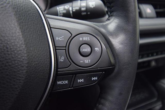 Photo of 2022 White Toyota RAV4 Hybrid