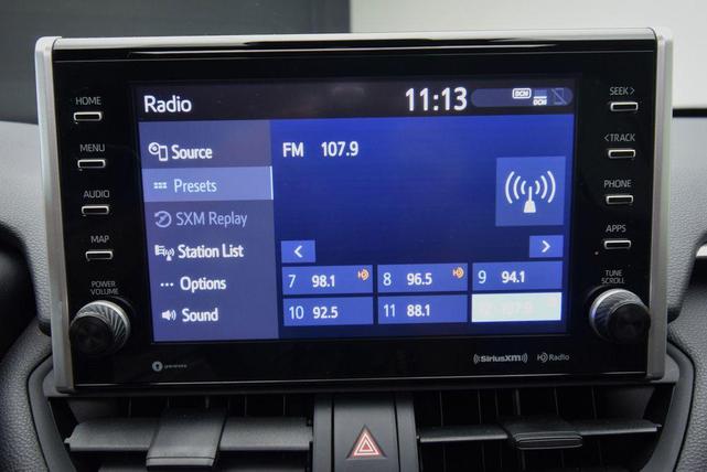 Photo of 2022 White Toyota RAV4 Hybrid