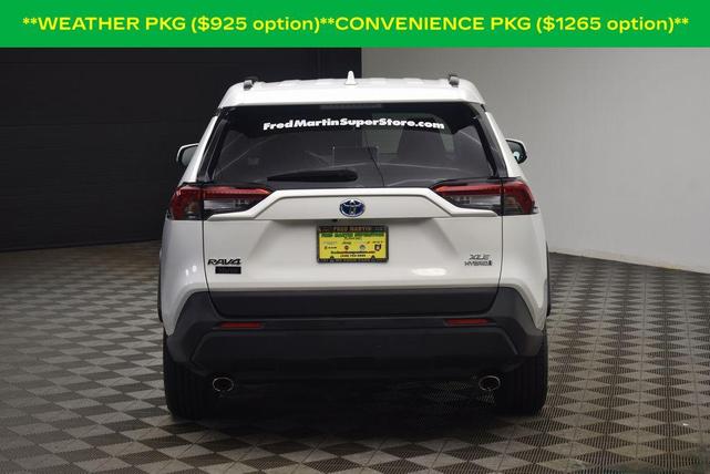 Photo of 2022 White Toyota RAV4 Hybrid