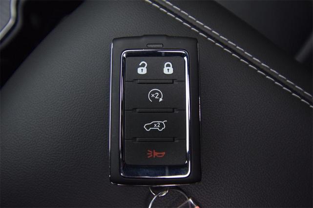 Photo of 2025 Bright White Clearcoat Jeep Grand Cherokee 4xe