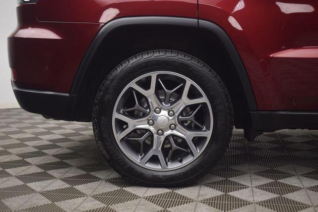 Photo of 2021 Velvet Red Pearlcoat Jeep Grand Cherokee