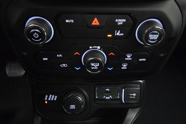 Photo of 2021 Granite Crystal Clearcoat Metallic Jeep Renegade