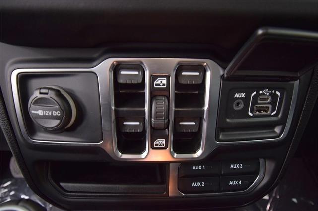 Photo of 2025 Bright White Clearcoat Jeep Wrangler 4xe