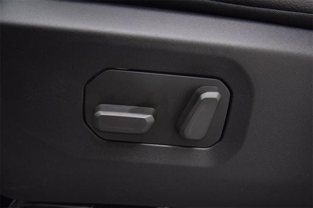 Photo of 2025 Bright White Clearcoat Jeep Wrangler 4xe