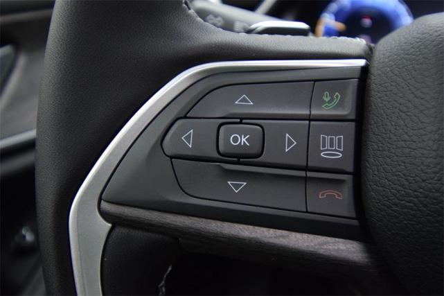 Photo of 2025 Silver Zynith Jeep Grand Cherokee