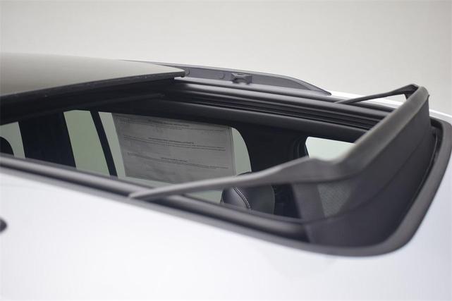 Photo of 2025 Silver Zynith Jeep Grand Cherokee