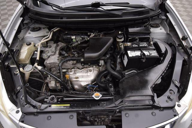 Photo of 2011 Brilliant Silver Nissan Rogue