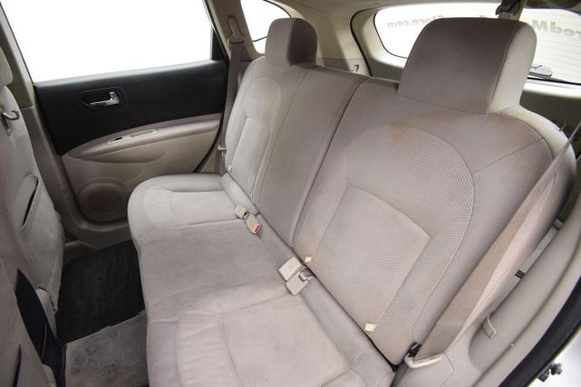Photo of 2011 Brilliant Silver Nissan Rogue