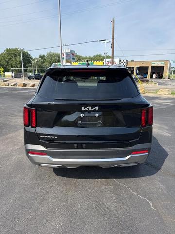 Photo of 2025 Ebony Black Kia Sorento