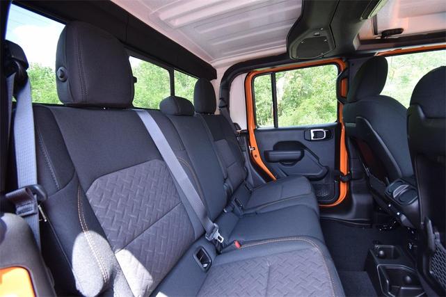 Photo of 2025 JOOSE Jeep Gladiator