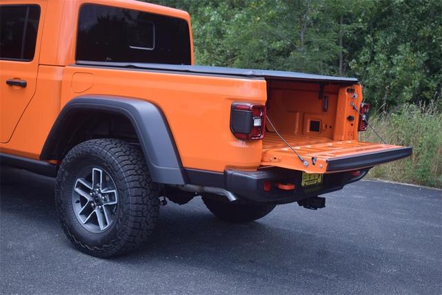 Photo of 2025 JOOSE Jeep Gladiator