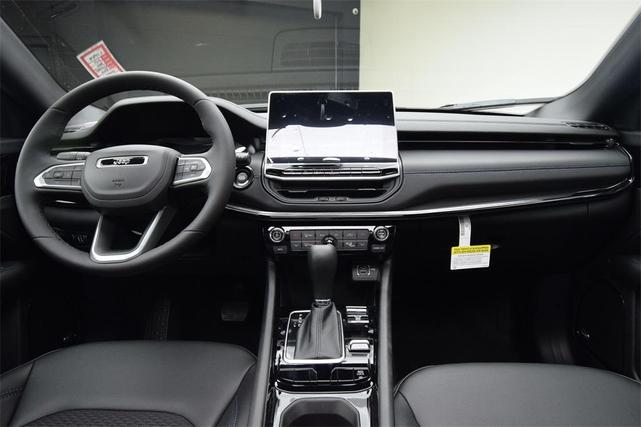 Photo of 2025 Diamond Black Jeep Compass