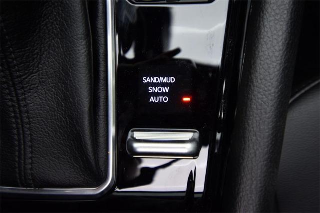 Photo of 2025 Diamond Black Jeep Compass