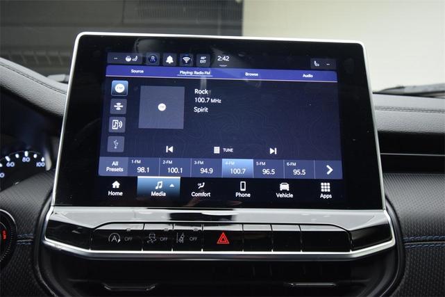 Photo of 2025 Diamond Black Jeep Compass