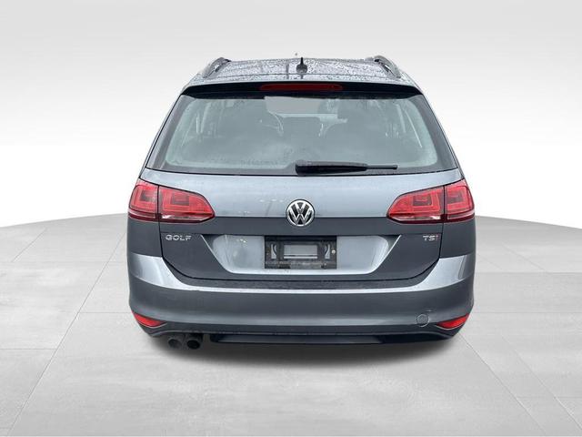 Photo of 2015 Platinum Gray Metallic Volkswagen Golf SportWagen