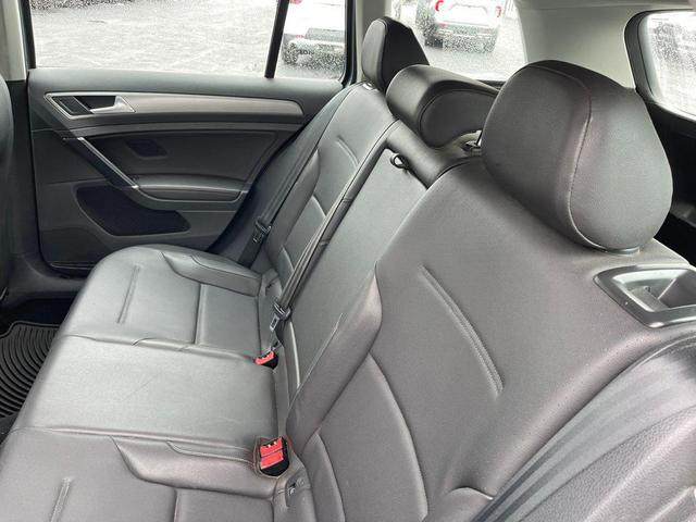 Photo of 2015 Platinum Gray Metallic Volkswagen Golf SportWagen