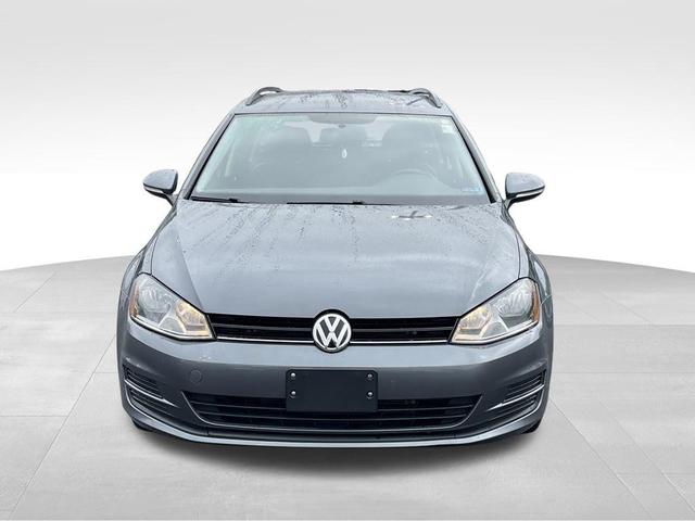Photo of 2015 Platinum Gray Metallic Volkswagen Golf SportWagen