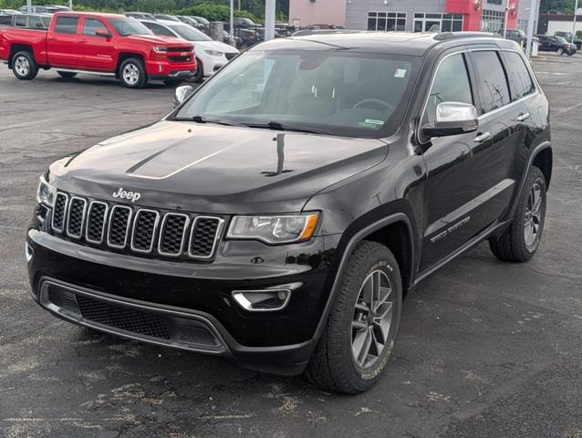 Photo of 2019 Diamond Black Jeep Grand Cherokee