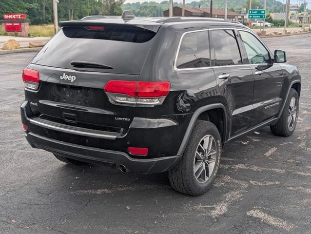 Photo of 2019 Diamond Black Jeep Grand Cherokee