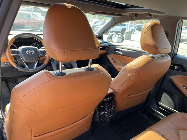 Photo of 2021 Wind Chill Pearl Toyota Avalon Hybrid