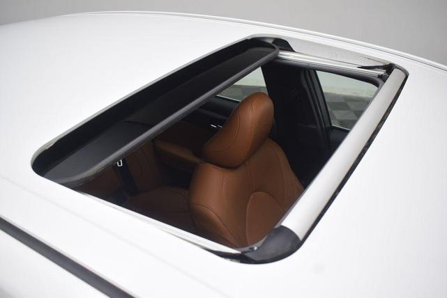Photo of 2021 Wind Chill Pearl Toyota Avalon Hybrid