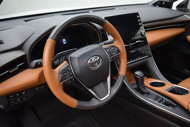 Photo of 2021 Wind Chill Pearl Toyota Avalon Hybrid