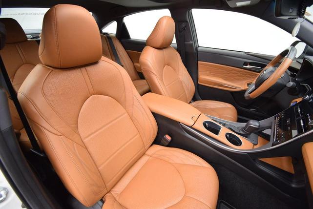 Photo of 2021 Wind Chill Pearl Toyota Avalon Hybrid