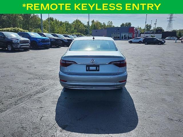 Photo of 2021 Pyrite Silver Metallic Volkswagen Jetta