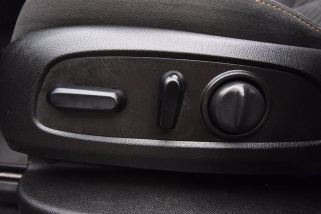 Photo of 2019 Pacific Blue Metallic Chevrolet Equinox