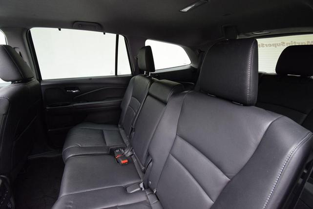 Photo of 2022 Crystal Black Pearl Honda Pilot