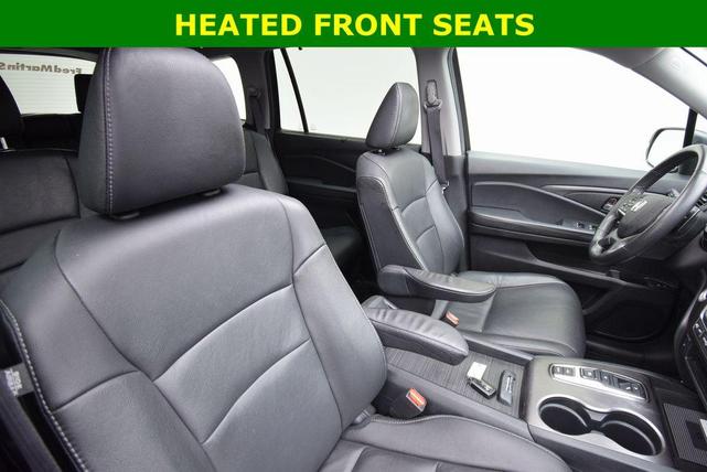Photo of 2022 Crystal Black Pearl Honda Pilot