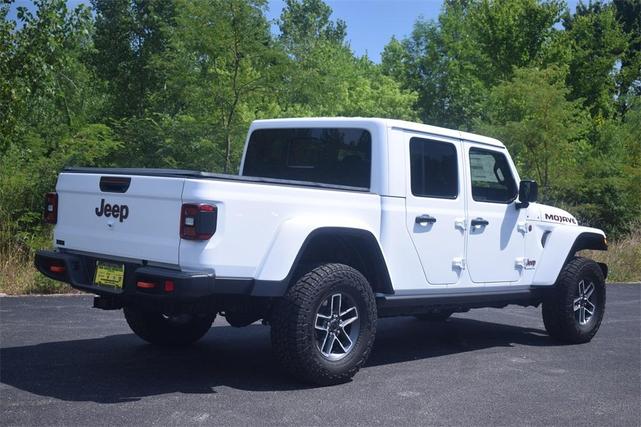 Photo of 2025 Bright White Clearcoat Jeep Gladiator