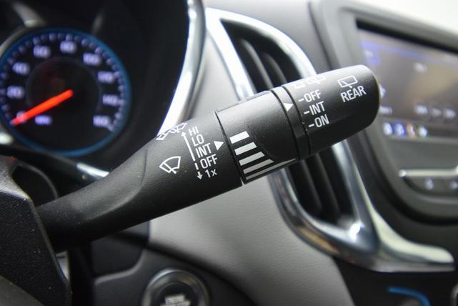 Photo of 2023 Gray Chevrolet Equinox