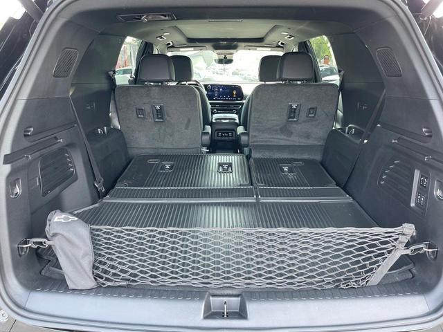 Photo of 2024 Mosaic Black Metallic Chevrolet Traverse