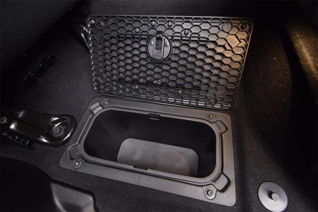 Photo of 2025 Granite Crystal Clearcoat Metallic RAM 2500