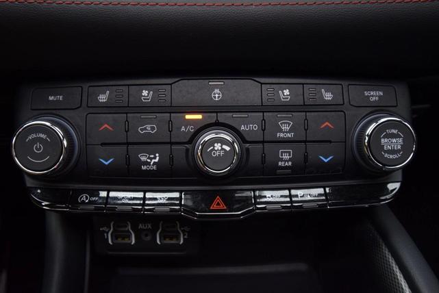 Photo of 2024 DB Black Crystal Clearcoat Dodge Durango
