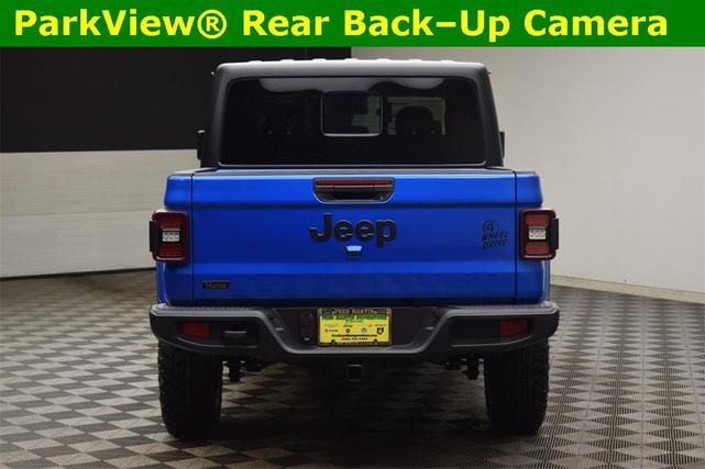 Photo of 2025 Hydro Blue Pearlcoat Jeep Gladiator