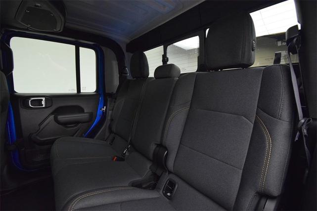 Photo of 2025 Hydro Blue Pearlcoat Jeep Gladiator