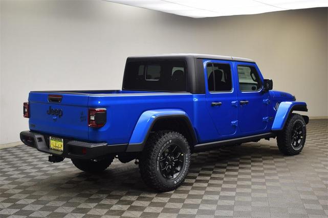 Photo of 2025 Hydro Blue Pearlcoat Jeep Gladiator