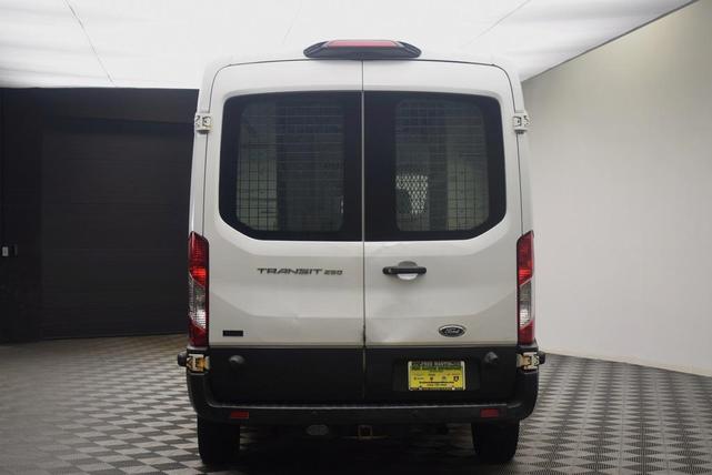 Photo of 2018 Oxford White Ford Transit-250