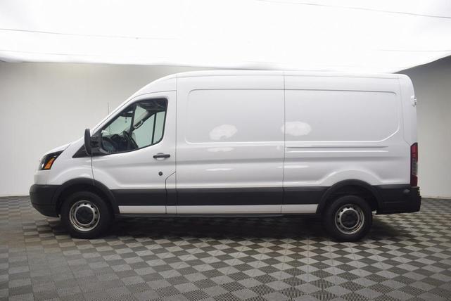 Photo of 2018 Oxford White Ford Transit-250
