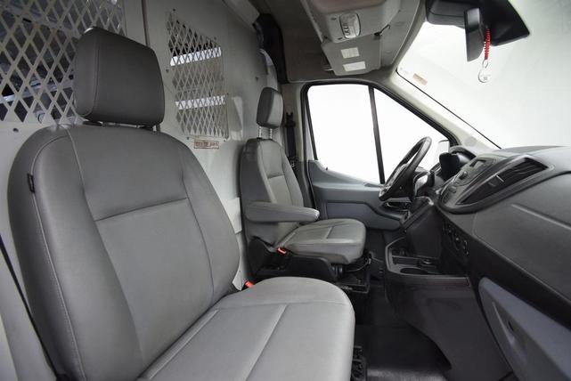 Photo of 2018 Oxford White Ford Transit-250