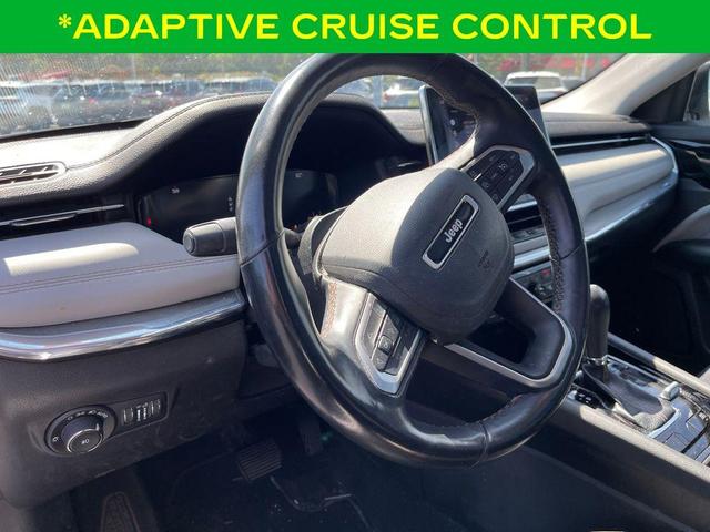 Photo of 2022 Bright White Clearcoat Jeep Compass