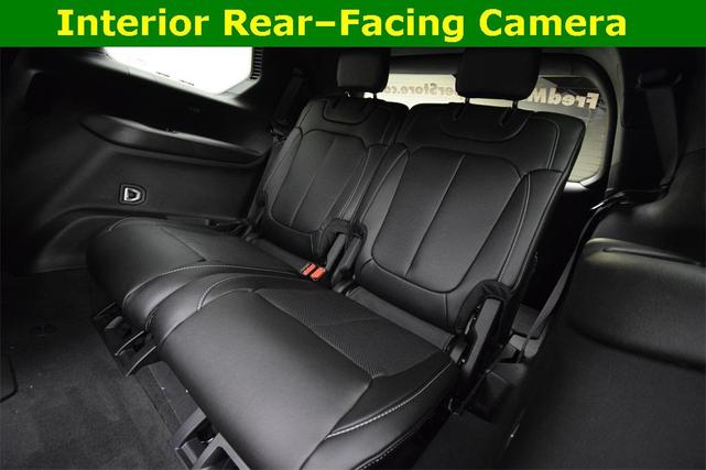 Photo of 2025 Metallic Jeep Grand Cherokee L
