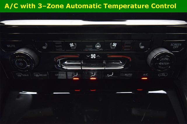Photo of 2025 Metallic Jeep Grand Cherokee L