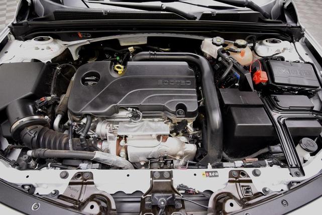 Photo of 2023 Summit White Chevrolet Malibu