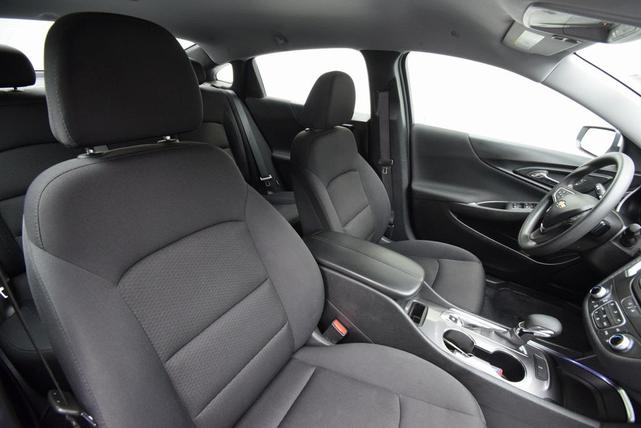 Photo of 2023 Summit White Chevrolet Malibu