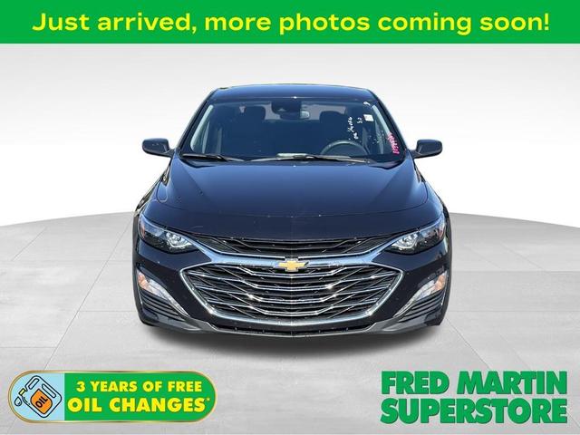Photo of 2023 Dark Ash Metallic Chevrolet Malibu