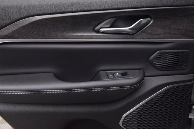 Photo of 2025 Diamond Black Jeep Grand Cherokee 4xe